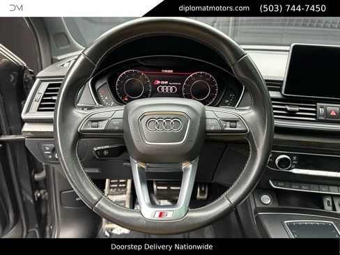 Used 2020 Audi SQ5 Premium Plus w/ Premium Plus Package image 28