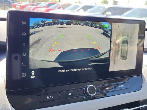 New 2025 Mitsubishi Outlander SE image 29