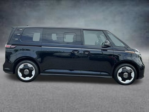 Used 2025 Volkswagen ID. Buzz Pro S RWD image 6