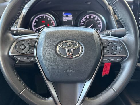 Used 2024 Toyota Camry SE FWD image 16