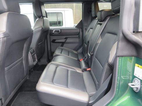 Used 2025 Ford Bronco Outer Banks AWD/4WD image 7