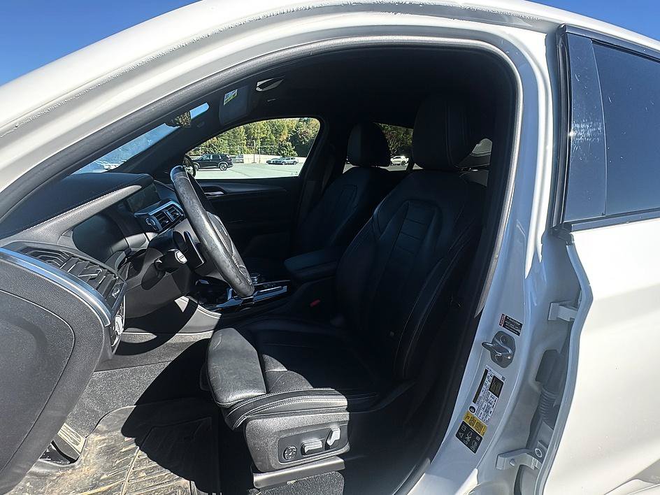 Used 2021 BMW X4 xDrive30i w/ Executive Package AWD/4WD image 13