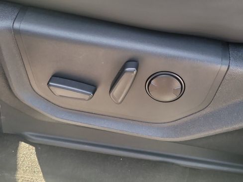 Used 2023 Ford Expedition XLT image 20