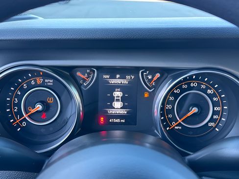 Used 2022 Jeep Gladiator Sport AWD/4WD image 8