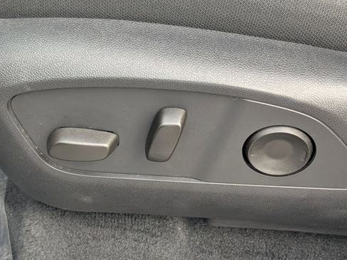 Used 2025 Chevrolet Traverse LT image 20