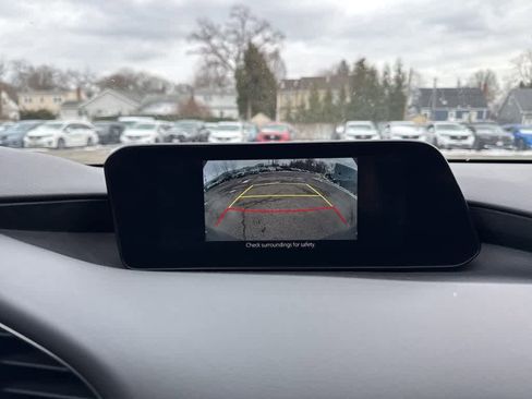 Used 2020 MAZDA MAZDA3 Hatchback w/ Preferred Package image 30