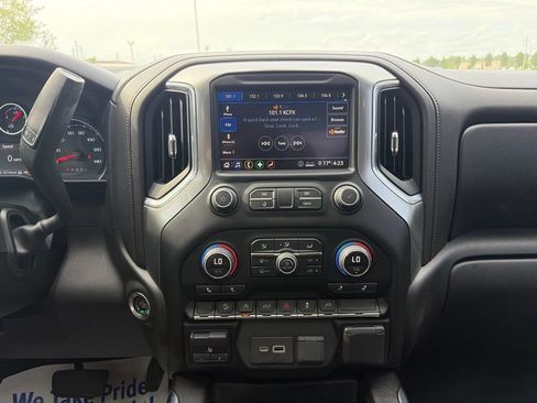 Used 2020 Chevrolet Silverado 1500 RST AWD/4WD image 8