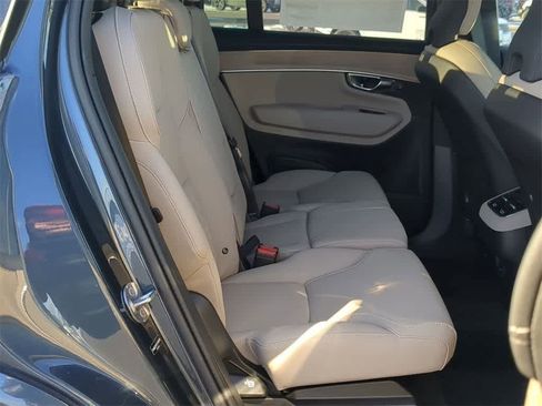 New 2026 Volvo XC90 B6 Plus w/ Protection Package Premier image 19