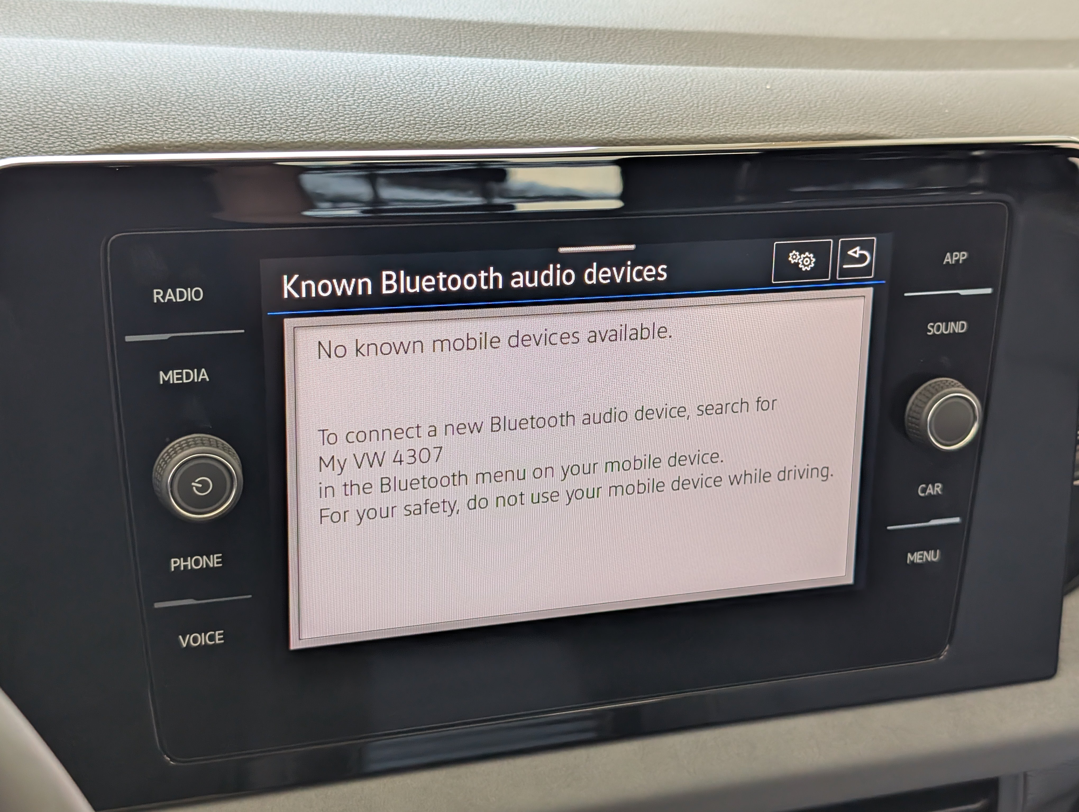 Used 2025 Volkswagen Jetta SE w/ Sunroof Package FWD image 29