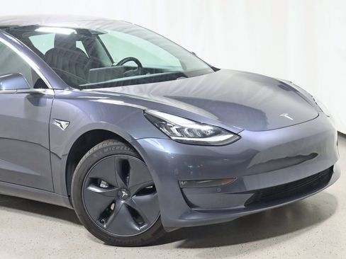 Used 2020 Tesla Model 3 Performance image 2