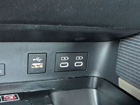 Used 2025 Toyota Camry SE FWD image 21