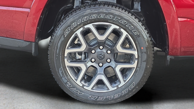 Used 2025 RAM 1500 Laramie w/ Sport Appearance Package AWD/4WD image 18