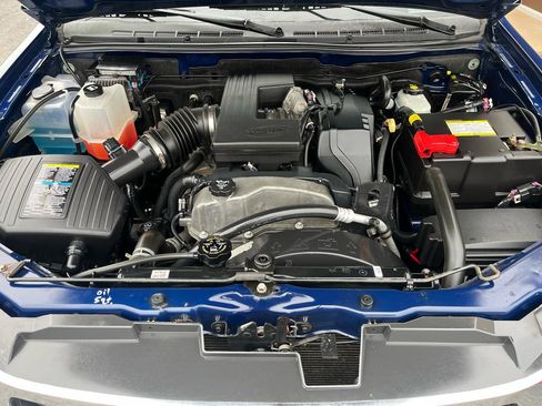 Used 2010 GMC Canyon SLE image 11