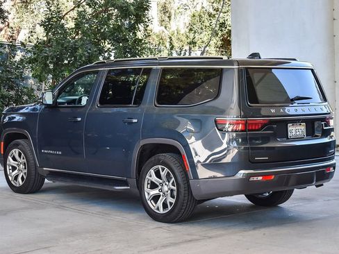 Used 2022 Jeep Wagoneer Series I w/ Convenience Group I AWD/4WD image 4