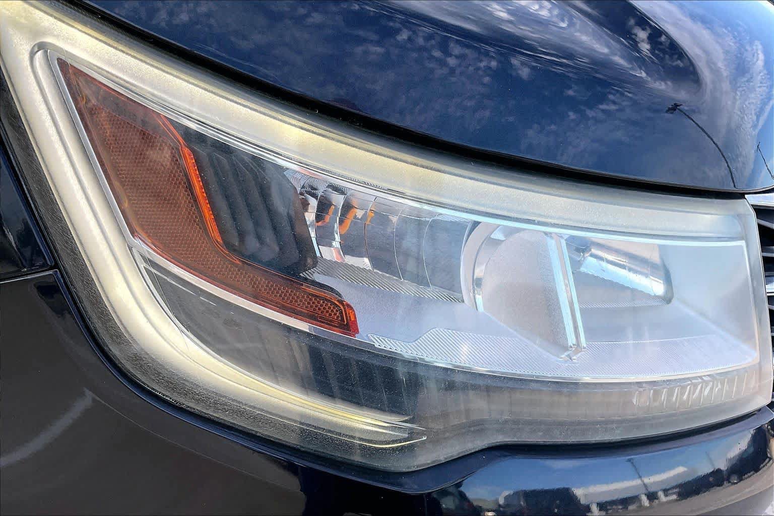 Used 2017 Ford Explorer XLT w/ Equipment Group 202A FWD image 26