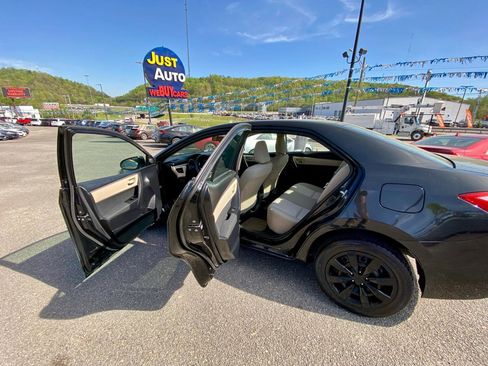 Used 2014 Toyota Corolla LE FWD image 11