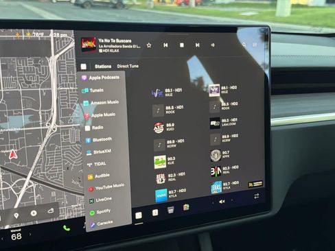 Used 2025 Tesla Model S image 19