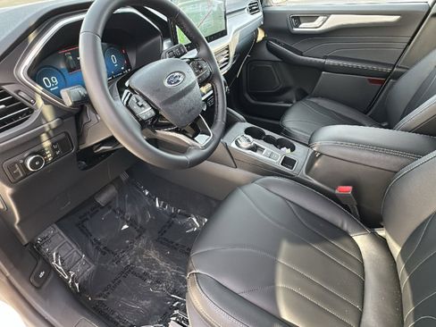 New 2026 Ford Escape Platinum w/ Premium Technology Package AWD/4WD image 10
