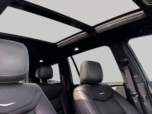Used 2023 Cadillac XT6 Luxury FWD image 14