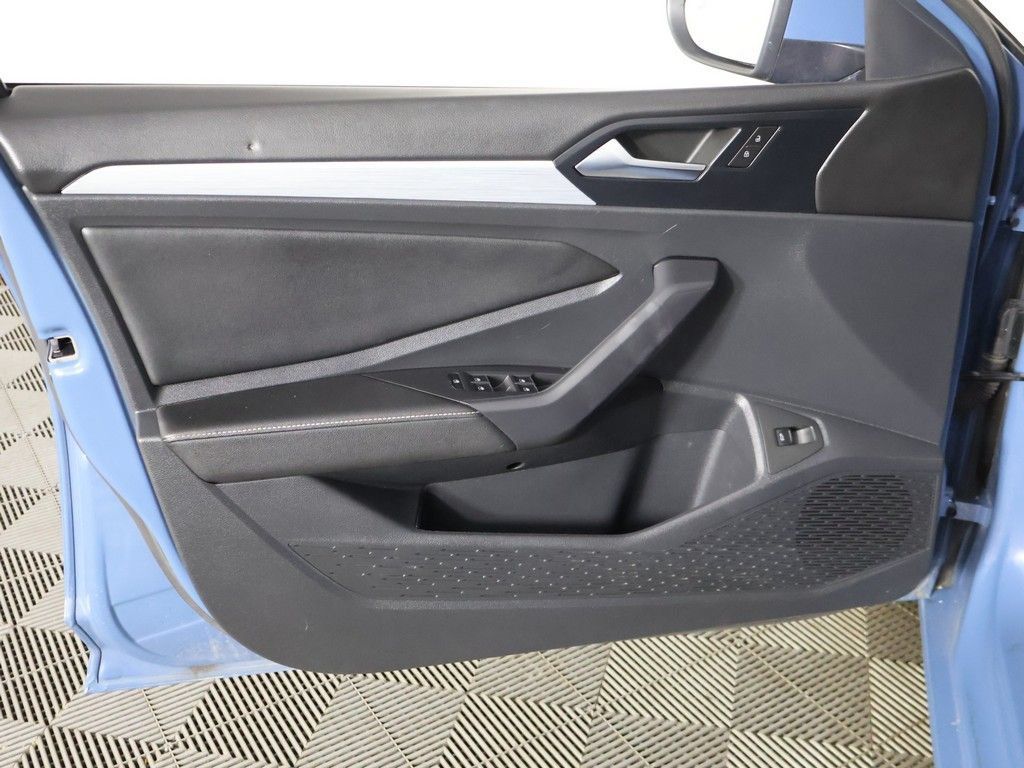 Used 2025 Volkswagen Jetta S FWD image 20