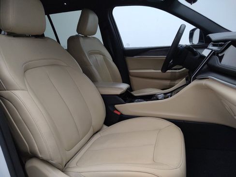 Used 2022 Jeep Grand Cherokee Limited 4xe image 21