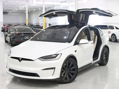 Used 2022 Tesla Model X Plaid AWD/4WD image 7