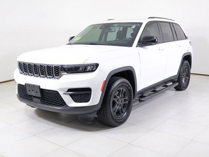 Used 2023 Jeep Grand Cherokee Laredo
