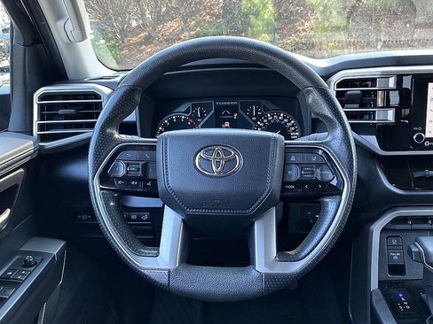 Used 2022 Toyota Tundra SR5 w/ Convenience Package image 18