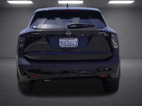 Used 2025 Nissan Kicks SV FWD image 5