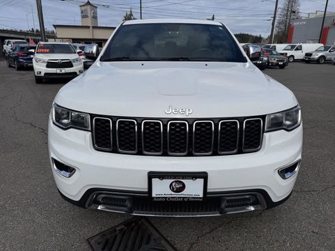Used 2017 Jeep Grand Cherokee Limited image 3