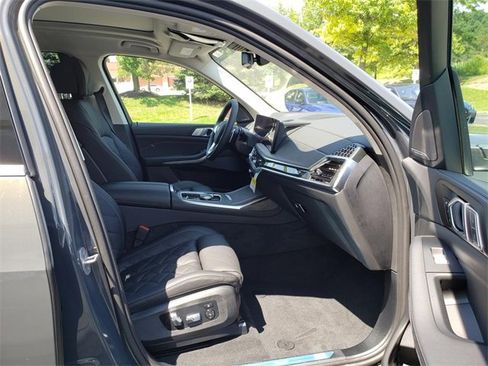 New 2026 BMW X7 xDrive40i image 17