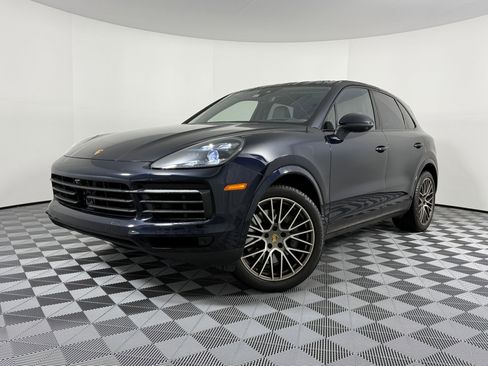 Used 2023 Porsche Cayenne S image 1