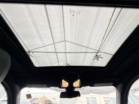 Used 2023 BMW i4 eDrive35 w/ Premium Package image 16