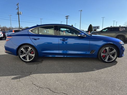 Used 2025 Genesis G70 2.5T w/ Sport Prestige Package image 8