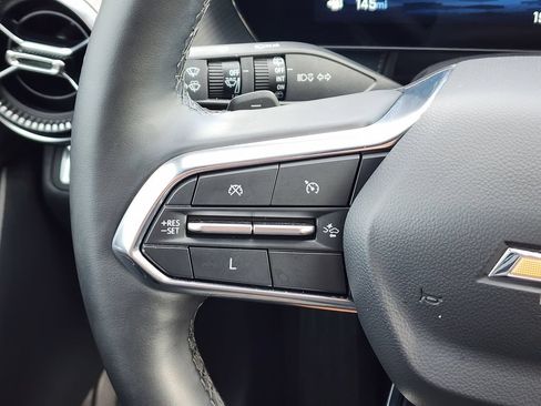 Certified 2025 Chevrolet Equinox LT FWD image 26