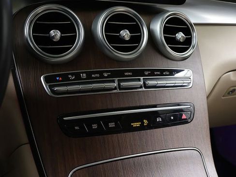 Certified 2022 Mercedes-Benz GLC 300 4MATIC image 24