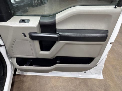 Used 2021 Ford F550 4x4 Crew Cab Super Duty w/ Power Equipment Group image 22