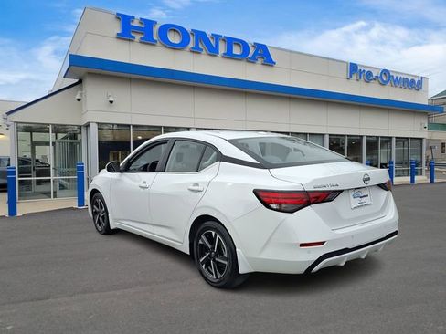 Used 2025 Nissan Sentra SV image 6