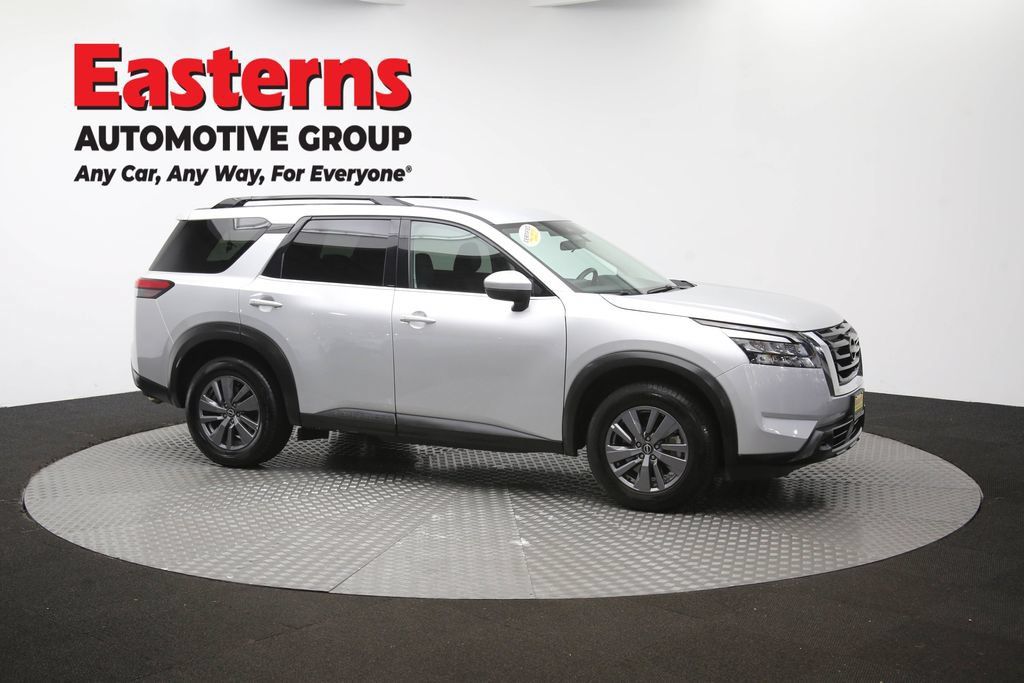 Used 2025 Nissan Pathfinder SV FWD image 51