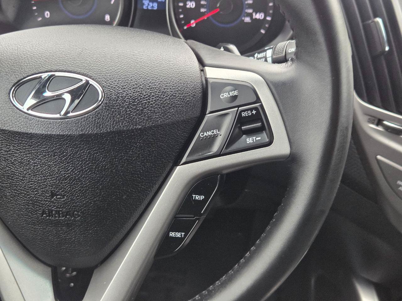 Used 2017 Hyundai Veloster Value Edition FWD image 24