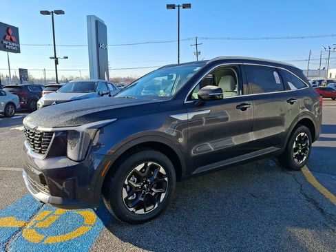 New 2026 Kia Sorento S w/ S Panoramic Sunroof Package image 4