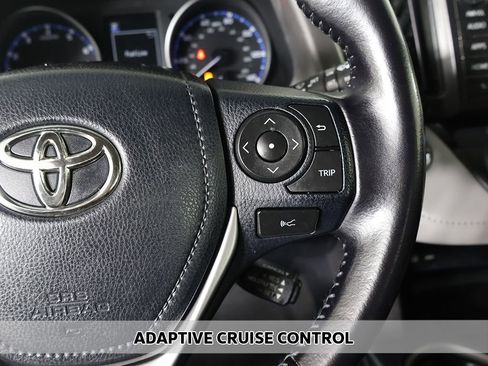 Used 2017 Toyota RAV4 XLE image 4