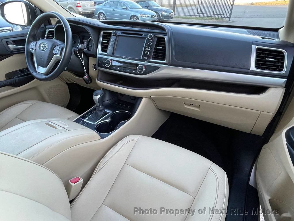 Used 2015 Toyota Highlander XLE AWD/4WD image 19
