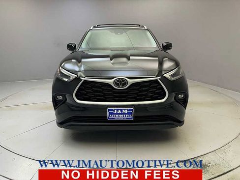 Used 2021 Toyota Highlander XLE image 8