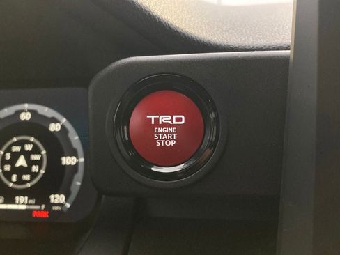 Used 2025 Toyota 4Runner TRD Off-Road AWD/4WD image 19