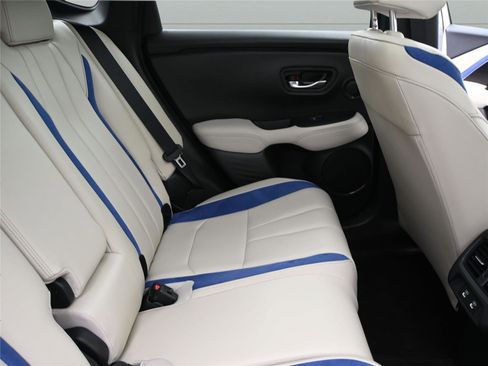 Certified 2025 Acura ADX A-Spec image 22