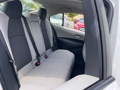 Used 2021 Toyota Corolla LE w/ LE Convenience Package FWD image 28