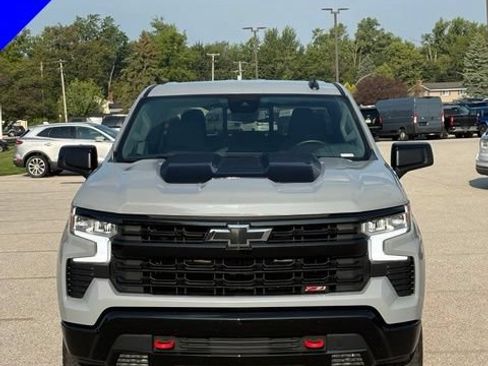 Used 2024 Chevrolet Silverado 1500 LT Trail Boss w/ Convenience Package II AWD/4WD image 10