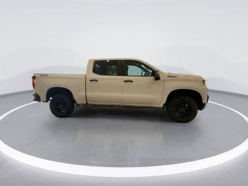 Used 2020 Chevrolet Silverado 1500 Custom Trail Boss w/ Custom Convenience Package AWD/4WD image 9