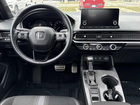 Used 2025 Honda Civic Sport image 8